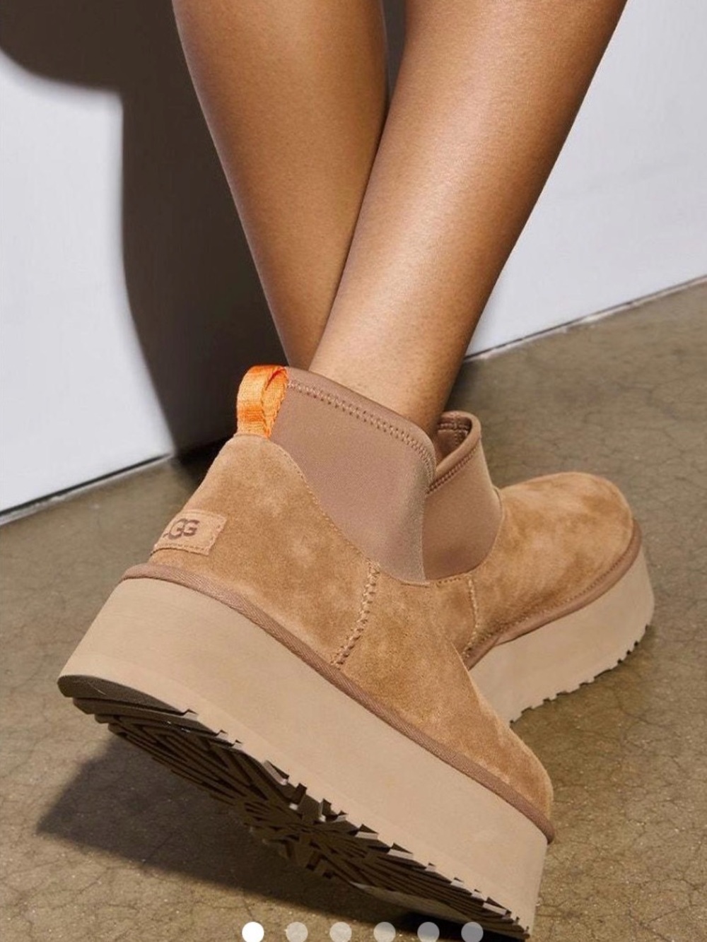 UGG CLASSIC MINI DIPPER PLATFORM CHESTNUT BOOTS - WOMEN'S